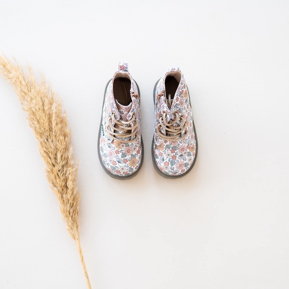 Combat Boots - Retro Boho Floral - Picture 8 of 15